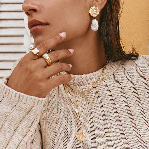 Adore Pendant Necklace