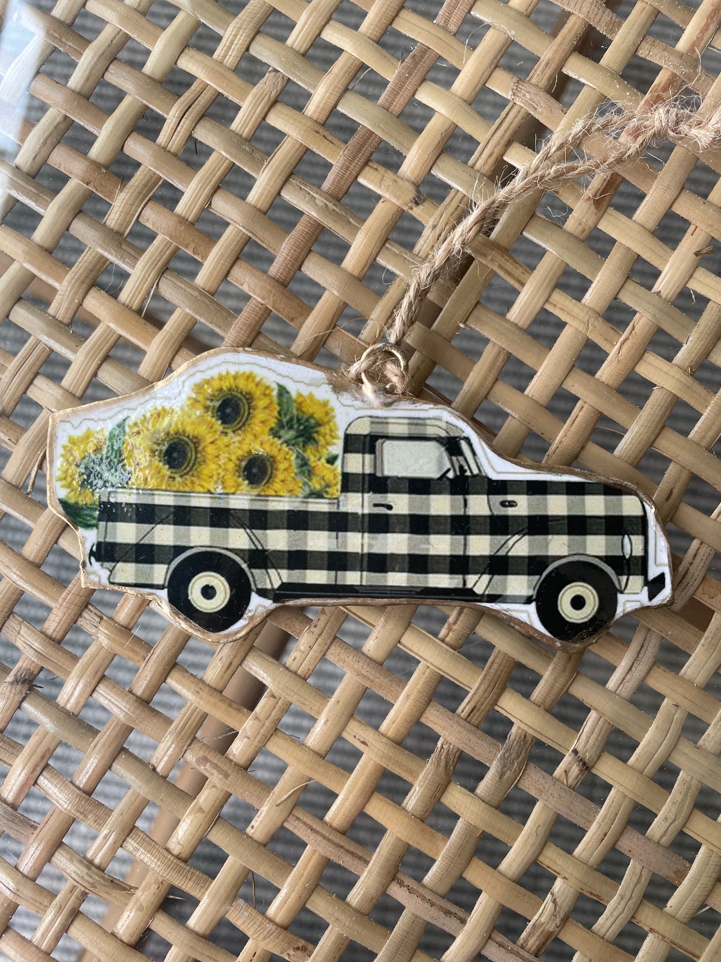 Christmas Decoration Vintage Truck with Sunflowers