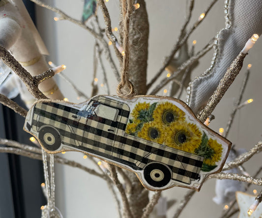Christmas Decoration Vintage Truck with Sunflowers